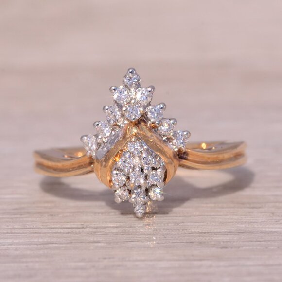 Diamond Cluster Ring in Yellow Gold